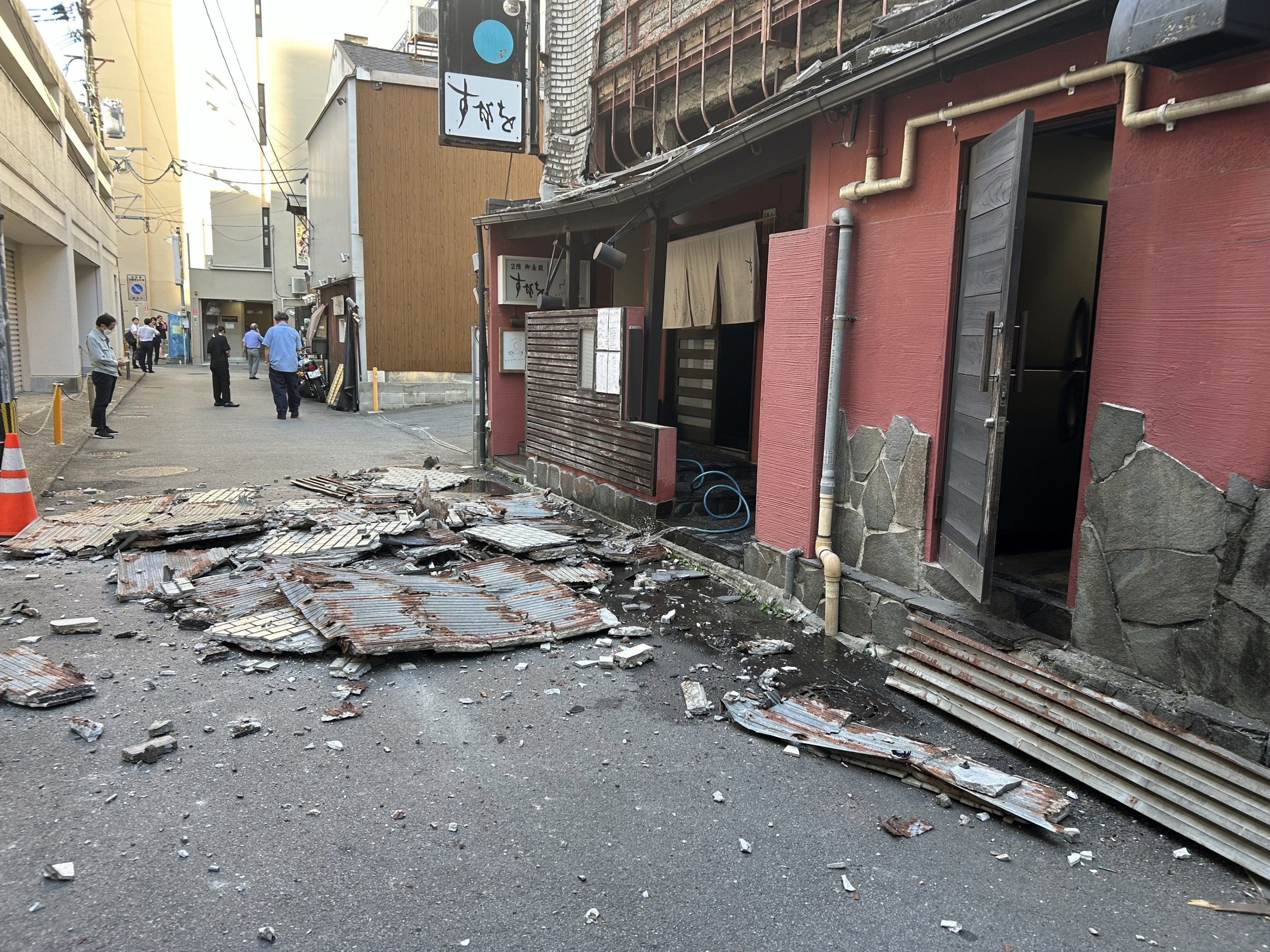50 injured, dozen buildings collapse in 7.1-magnitude Japan quake