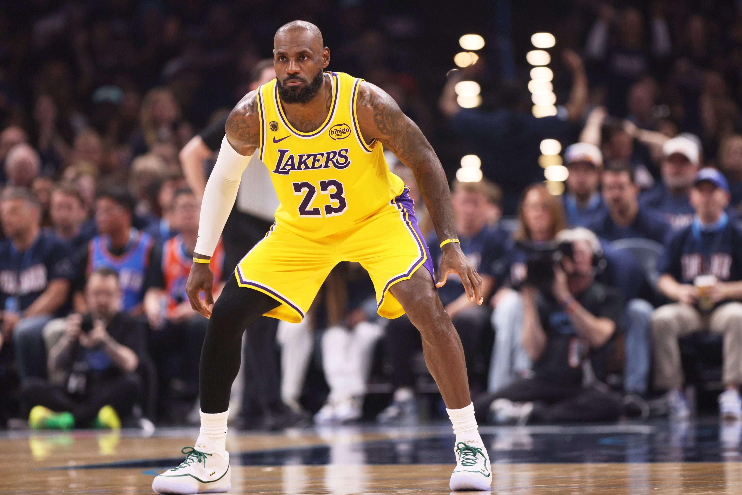 LeBron set to don his trademark No. 23 with 76ers