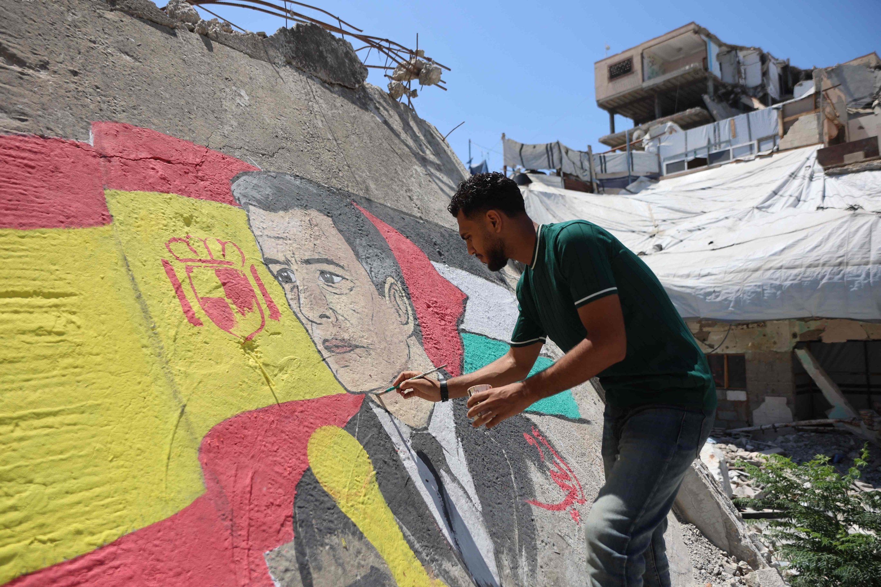Spanish PM’s response to Gaza mural brings hope to Palestinians