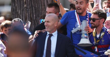 Zinedine Zidane with fans after being unveiled as the new head coach of the France men's football team, Paris, France, July 28, 2026. (Reuters Photo)