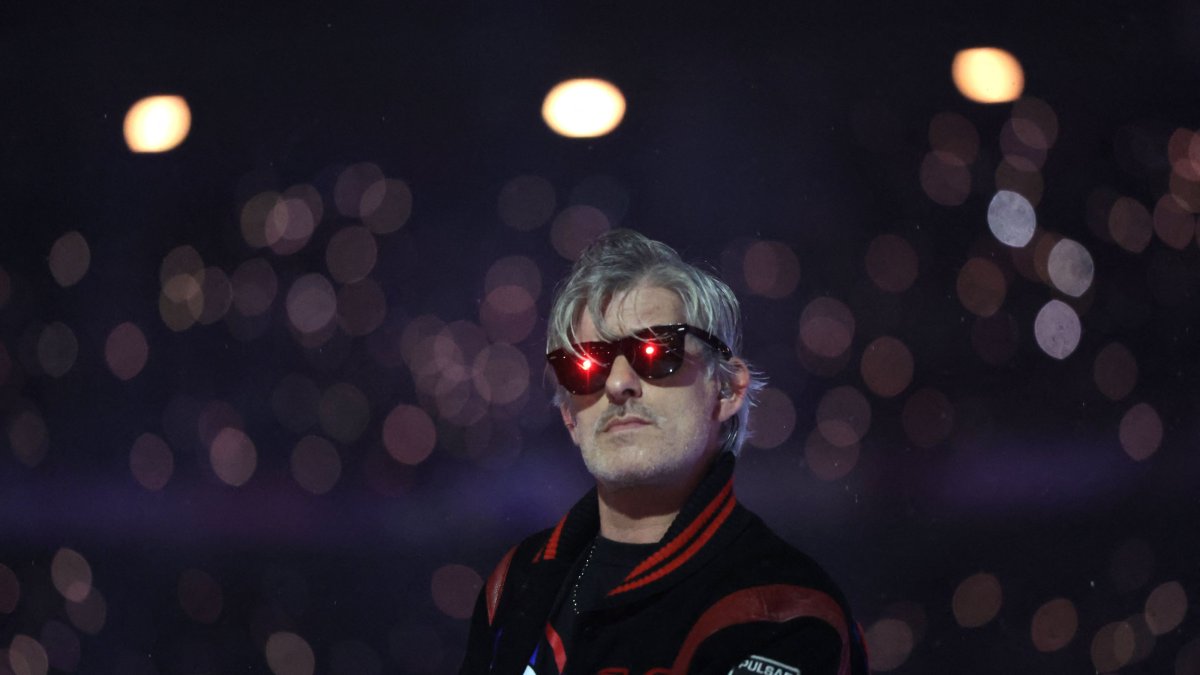French DJ Kavinsky performs on stage during the Paris 2024 Paralympic Games Closing Ceremony at the Stade de France, in Saint-Denis, in the outskirts of Paris, France, Sept. 8, 2024. (AFP Photo)