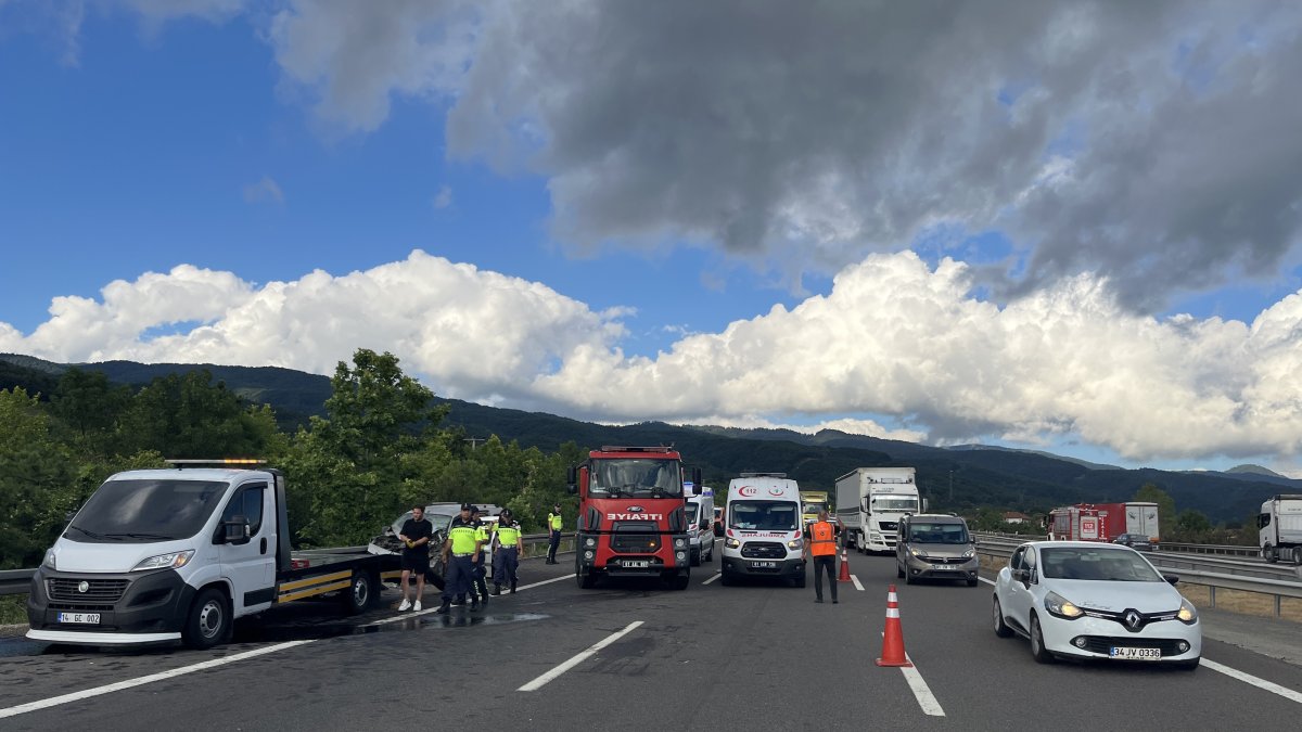 Emergency responders attend the scene of a traffic accident on the Anadolu Motorway, Düzce, Türkiye, July 14, 2026. (AA Photo)