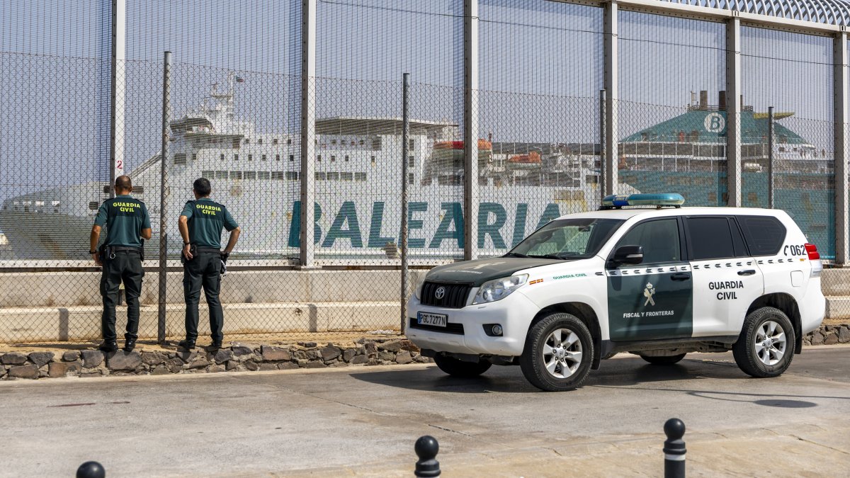 Spain deploys troops to Ceuta after migrant surge