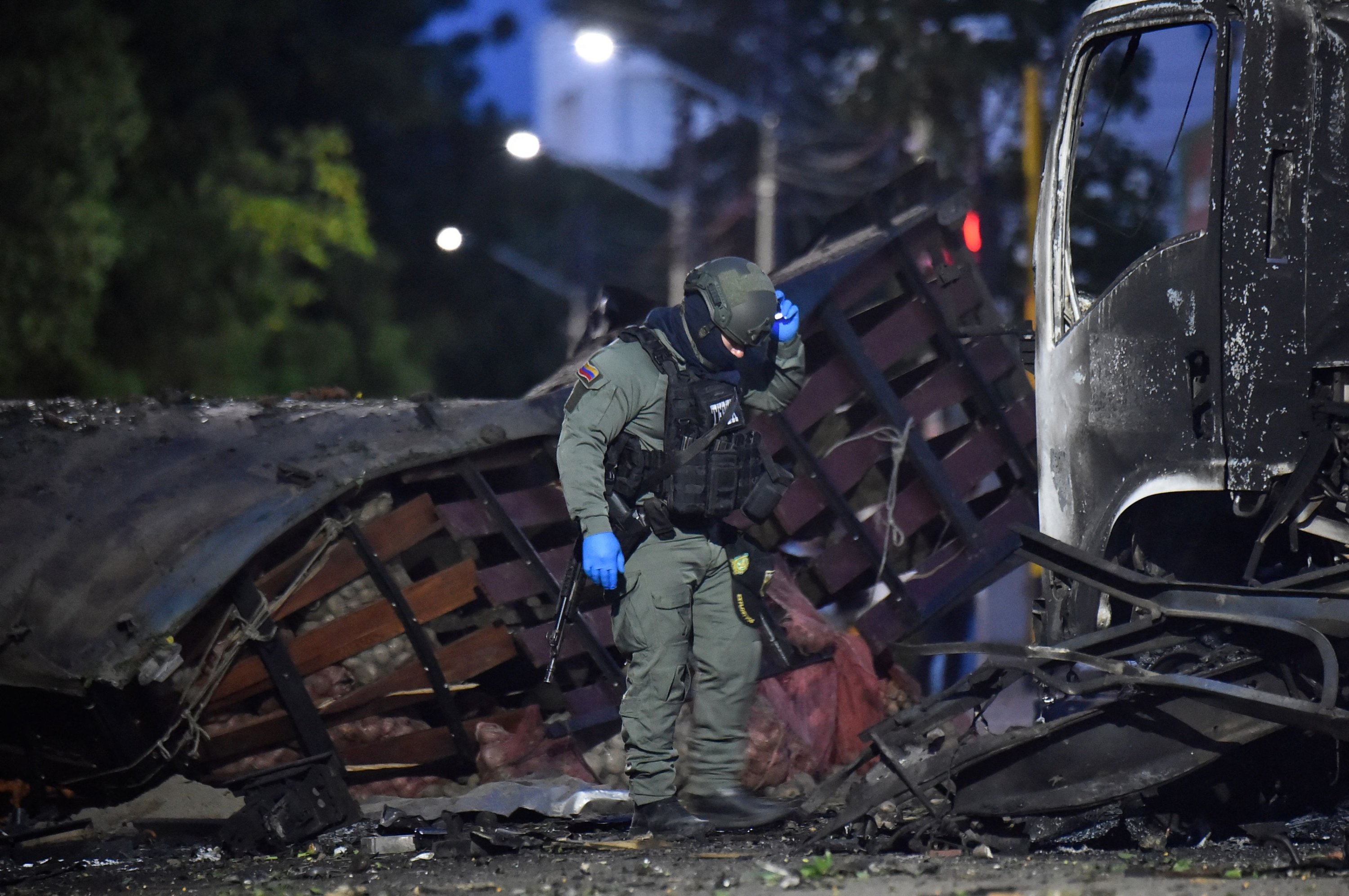 11 hurt in Colombia truck blast ahead of president’s inauguration