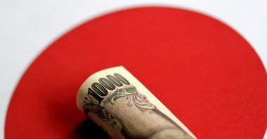A Japanese yen note is seen in this illustration photo taken June 1, 2017. (Reuters Photo)