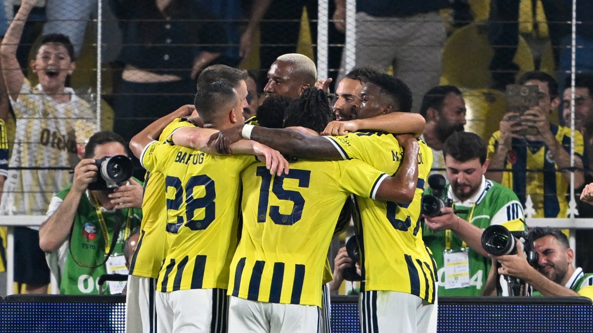 Fenerbahçe's players celebrate Talisca's goal during the UEFA Champions League second round qualifier match against Gornik Zabrze at Chobani Stadium, Istanbul, Türkiye, July 21, 2026. (AA Photo)