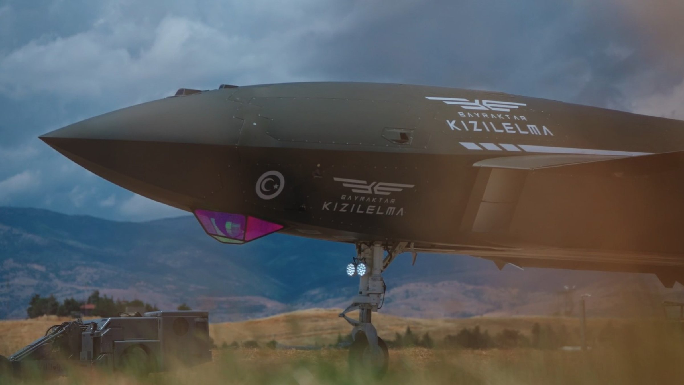 Türkiye's Bayraktar Kızılelma unmanned fighter jet equipped with Aselsan's infrared detector is seen on a runway, Tekirdağ, northwestern Türkiye, July 11, 2026. (DHA Photo)