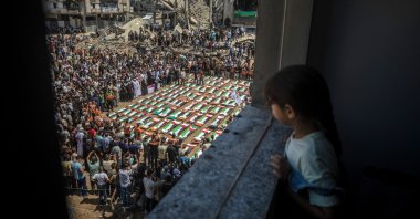 Palestinians gather during a mass funeral for 112 people in the eastern Gaza City, Palestine, Aug. 4, 2026. (EPA Photo)