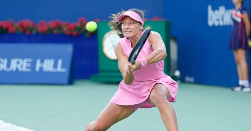 Türkiye's Zeynep Sonmez hits a return to Canada's Rebecca Marino during the National Bank Open match, Toronto, Canada, Aug. 3, 2026. (AP Photo)