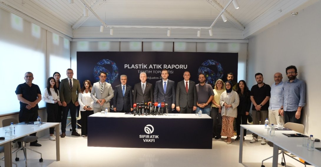 Officials and participants pose for a group photo during the launch of the Plastic Waste Report, Istanbul, Türkiye, Aug. 4, 2026. (Courtesy of Zero Waste Foundation)