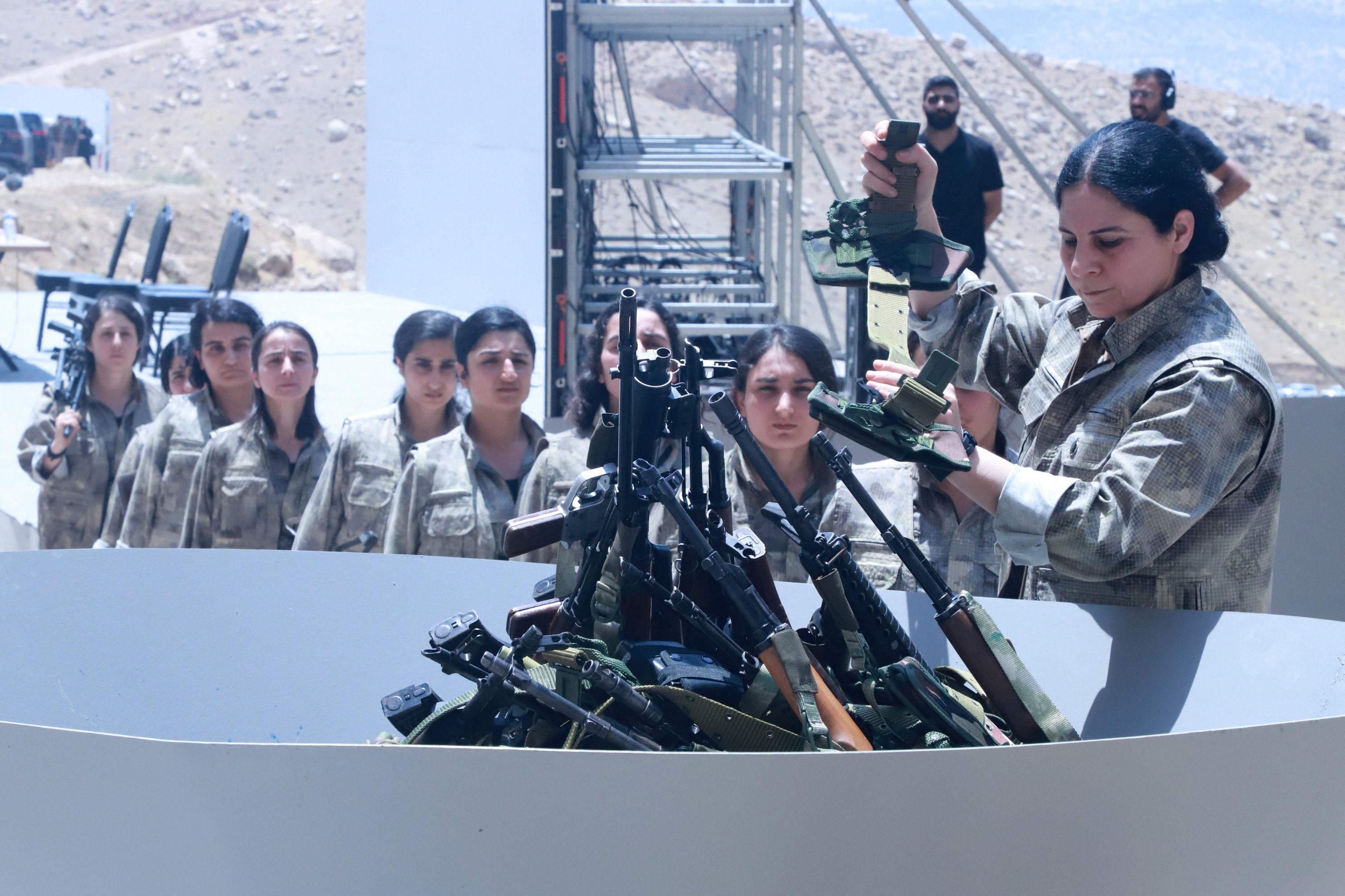 AK Party Presents Draft Law to Parliament for PKK Dissolution