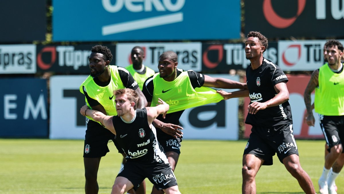 Beşiktaş players participate in a training session ahead of the UEFA Europa League league phase third qualifying round match against Hradec Kralove, Istanbul, Aug. 4, 2026. (IHA Photo)