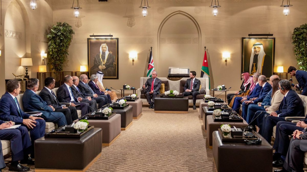 Foreign Minister Hakan Fidan meets with Jordan's King Abdullah II in Amman during a visit to attend a ministerial meeting on Jerusalem, Jordan, Aug. 5, 2026. (Jordanian Royal Court via AA Photo)