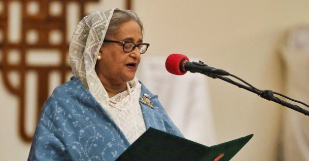 Then-Prime Minister Sheikh Hasina takes oath as the country's Prime Minister at the Bangabhaban in Dhaka, Bangladesh, Janu. 11, 2024. (Reuters File Photo)