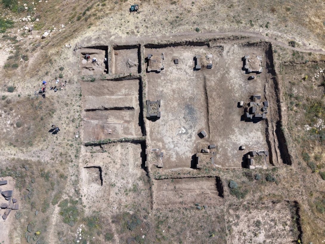 An aerial view of the excavation area at Kef Castle, Bitlis, eastern Türkiye, July 24, 2026. (AA Photo)