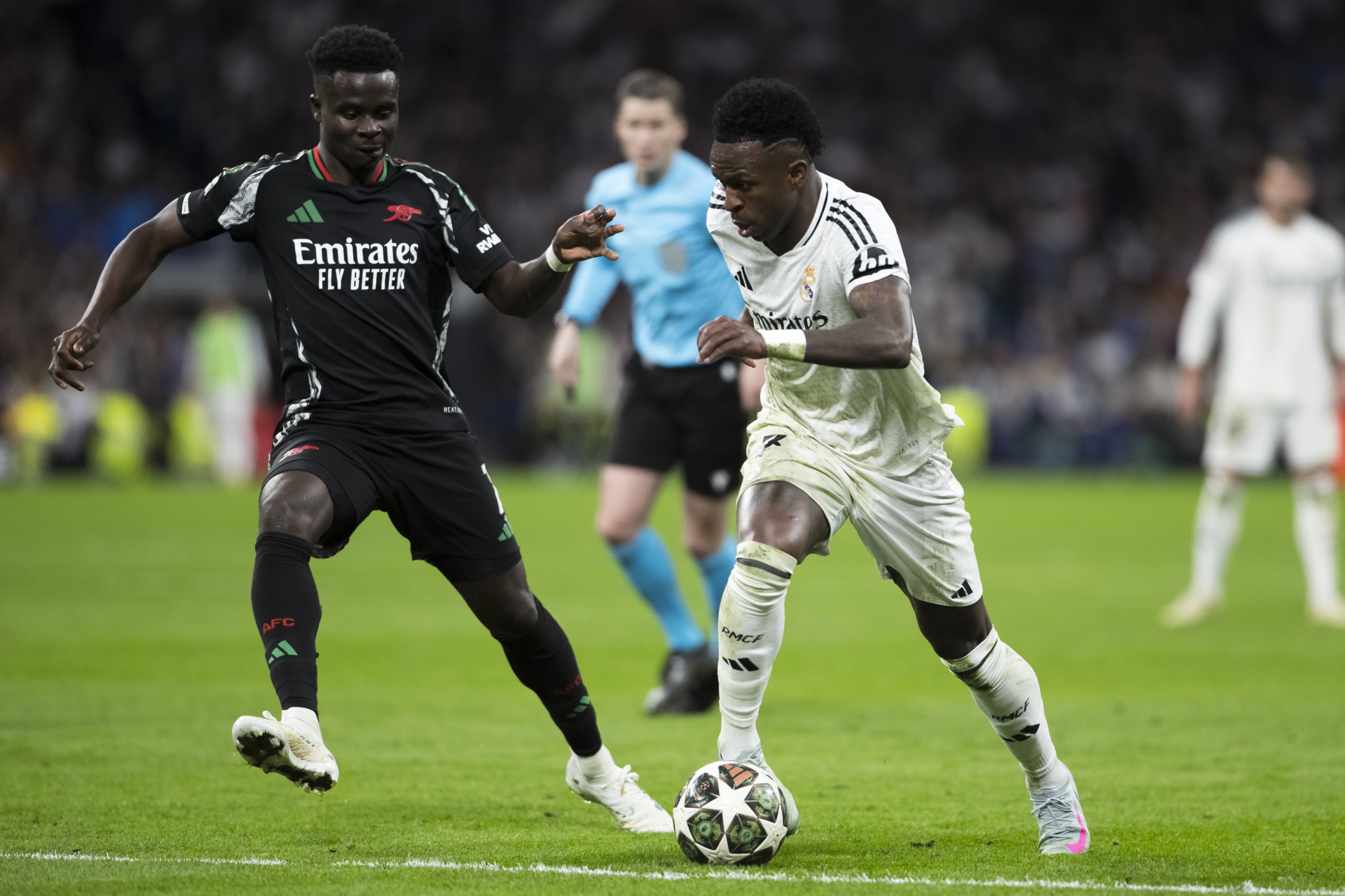 Arsenal weigh blockbuster Vinicius bid as Madrid talks drag on