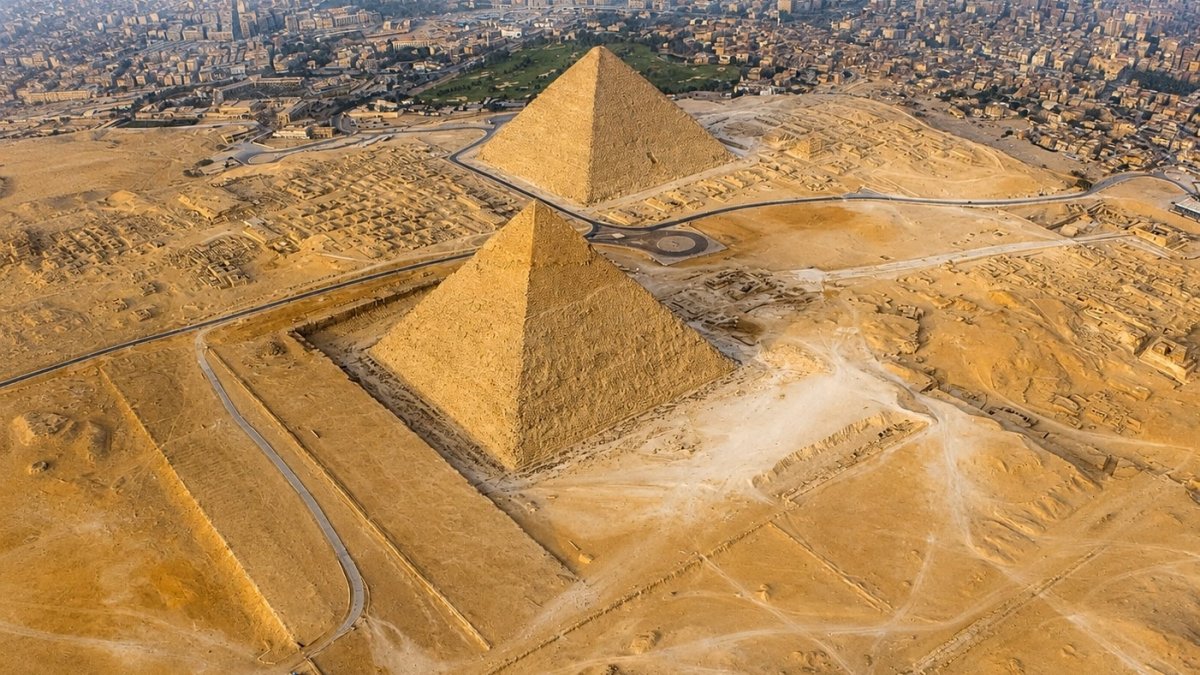 Uncommon Images Uncover Hidden Peaks of Egypt’s Giza Pyramids
