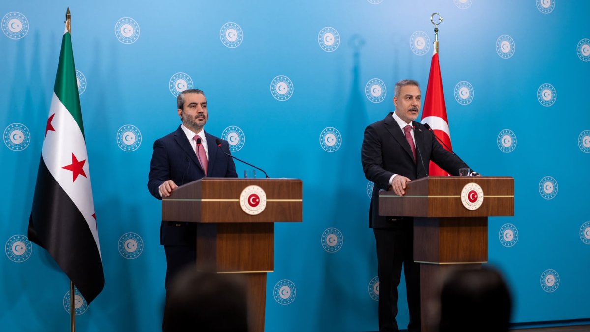 Foreign Minister Hakan Fidan (R) speaks at the joint news conference with Syrian Foreign Minister Asaad Hassan al-Shaibani, Ankara, Türkiye, Aug. 6, 2026. (AA Photo)