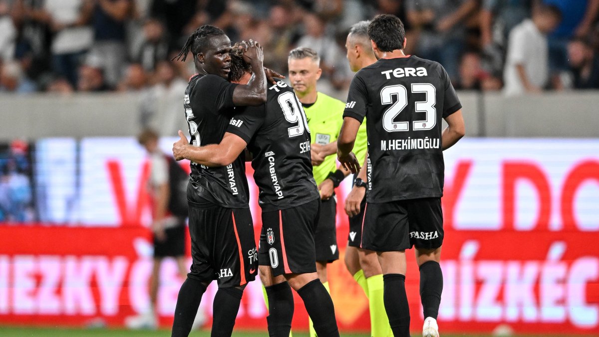 Beşiktaş players celebrate after Semih Kılıçsoy's goal during the UEFA Europa League 3rd qualifying round match against FC Hradec Kralove at the FINEP Arena, Hradec Kralove, Czechia, Aug. 8, 2026. (AA Photo)