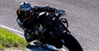 Turkish motorcyclist Deniz Öncü trains at the Kenan Sofuoğlu Circuit, Sakarya, Türkiye, July 30, 2026. (AA Photo)