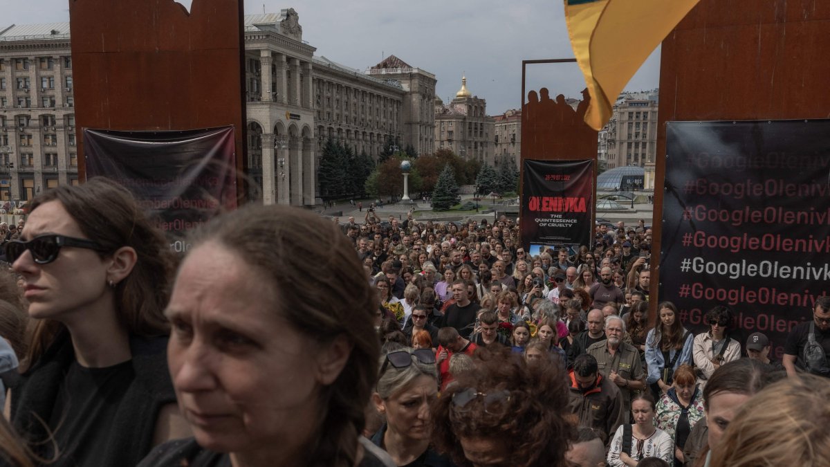 People attend the funeral of Oleksiy Yukov, head of the Ukrainian Platsdarm search unit, amid the Russian invasion of Ukraine, at Independence Square, Kyiv,  on August 8, 2026. (AFP Photo)