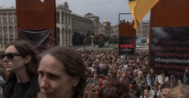 People attend the funeral of Oleksiy Yukov, head of the Ukrainian Platsdarm search unit, amid the Russian invasion of Ukraine, at Independence Square, Kyiv,  on August 8, 2026. (AFP Photo)