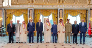 President Tayyip Erdoğan, Saudi Crown Prince Mohammed bin Salman, and Pakistan's Prime Minister Shehbaz Sharif, accompanied by their ministers of foreign affairs and defense, pose after signing a joint defense agreement, Mecca, Saudi Arabia, Aug. 7, 2026. (Reuters Photo)