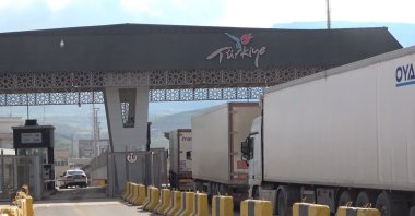 Trucks are seen lining up at Habur Border Gate between Iraq and Türkiye, Şırnak, southeastern Türkiye, July 31, 2026. (IHA Photo)