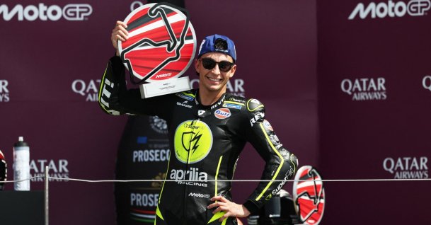 Trackhouse's Raul Fernandez celebrates with his trophy after winning the British MotoGP race at Silverstone, U.K., Aug. 9, 2026. (Reuters Photo)
SuperFile 