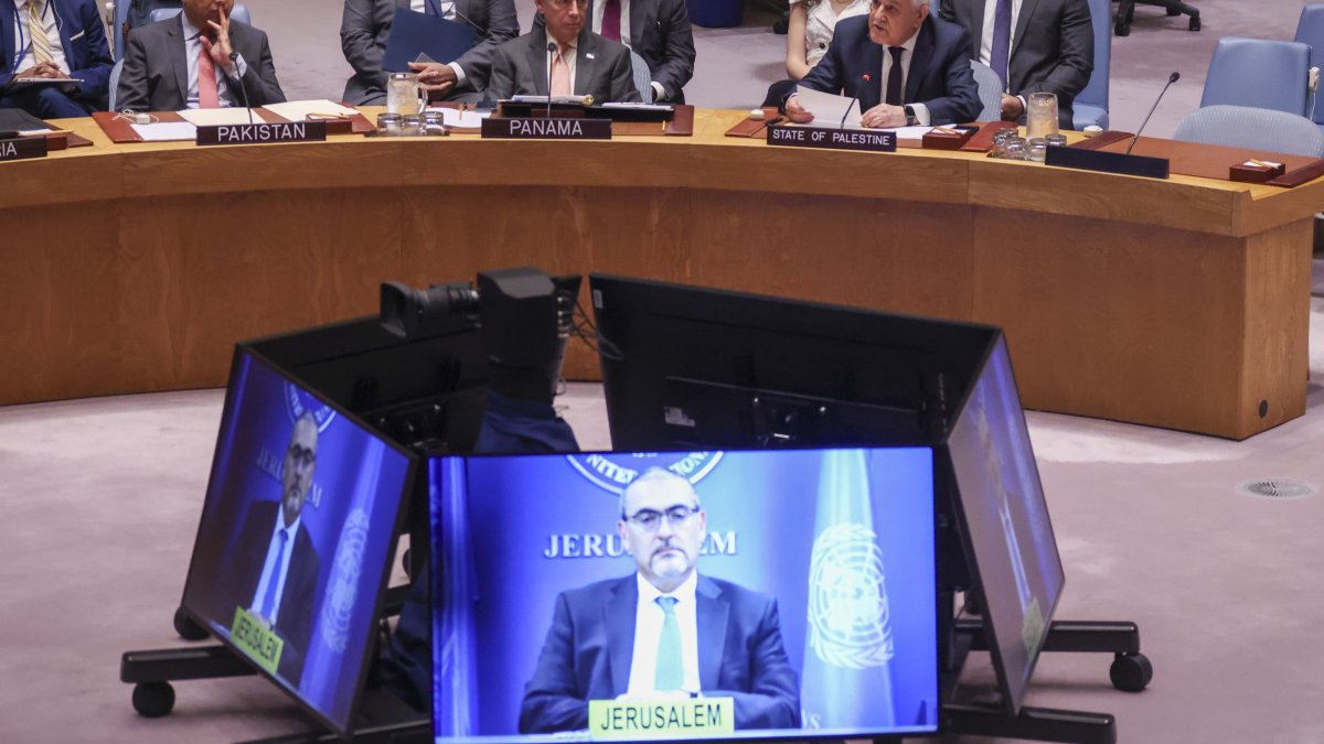 Permanent Observer of the State of Palestine to the United Nations, Riyad Mansour (R, top), addresses a Security Council meeting at the United Nations headquarters in New York, July 28, 2026. (EPA Photo)