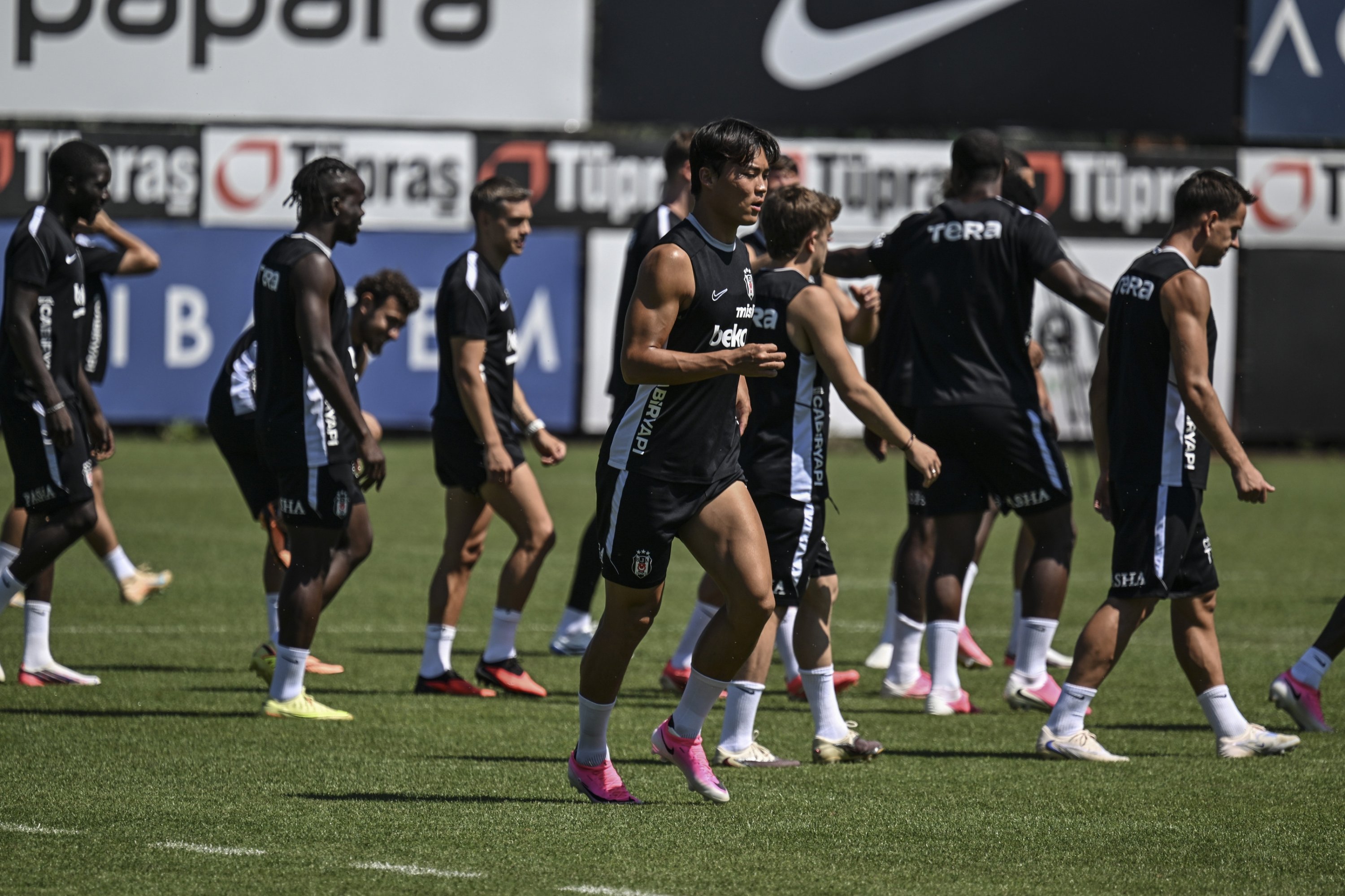 Beşiktaş eye Europa League playoff berth against Hradec Kralove