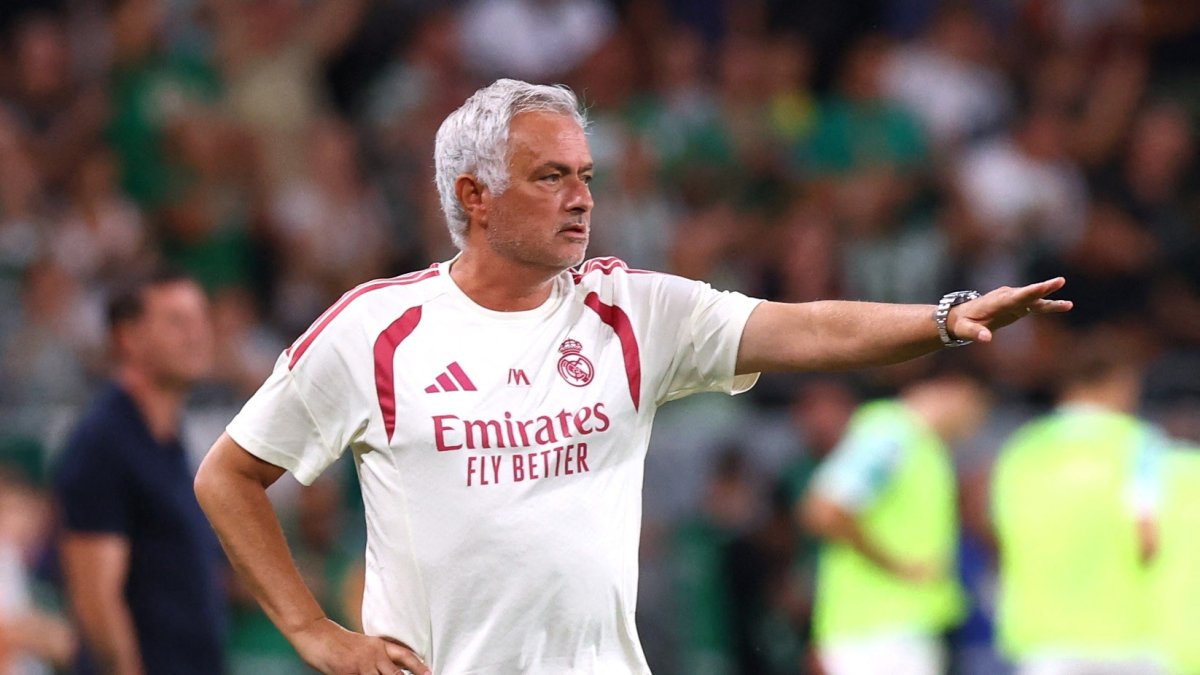 Real Madrid coach Jose Mourinho reacts during the pre-season friendly match against Ferencvaros at Groupama Arena, Budapest, Hungary, Aug. 8, 2026. (Reuters Photo)