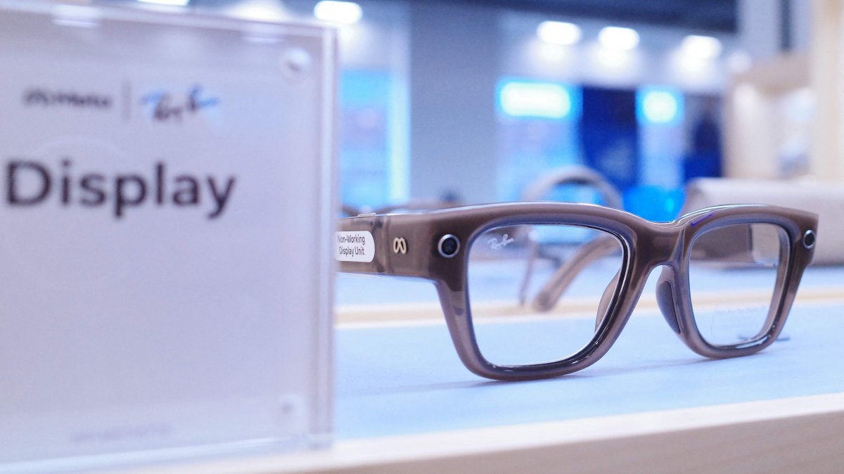Meta's Ray-Ban glasses are on display in an electronics store in Downtown Brooklyn, New York City, U.S., Aug. 10, 2026. (AFP Photo)