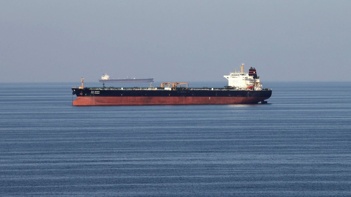 Oil tankers pass through the Strait of Hormuz, Dec. 21, 2018. (Reuters File Photo)