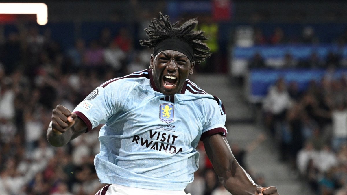 Aston Villa's Brian Madjo celebrates his goal during the UEFA Super Cup match against Paris Saint-Germain at Stadion Salzburg, Salzburg, Austria, Aug. 12, 2026. (Reuters Photo)