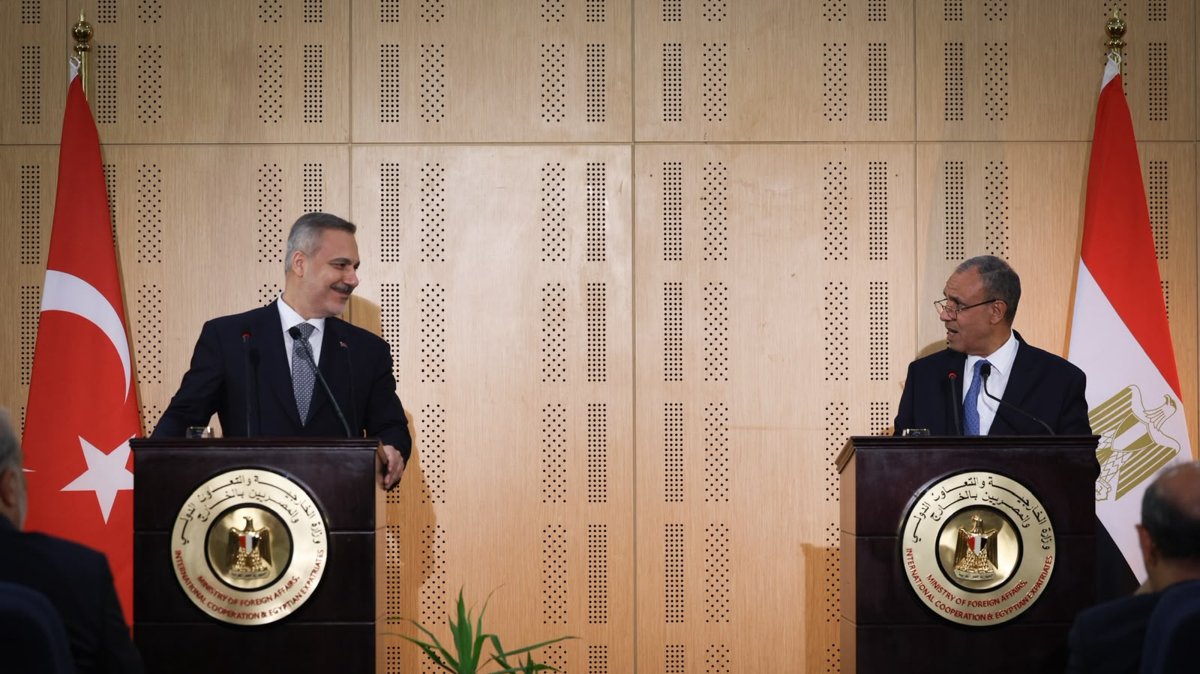 Foreign Minister Hakan Fidan and Egyptian Foreign Minister Badr Abdelatty hold a joint news conference, El Alamein, Egypt, Aug. 13, 2026. (DHA Photo)