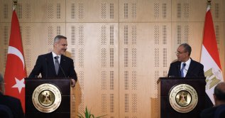 Foreign Minister Hakan Fidan and Egyptian Foreign Minister Badr Abdelatty hold a joint news conference, El Alamein, Egypt, Aug. 13, 2026. (DHA Photo)