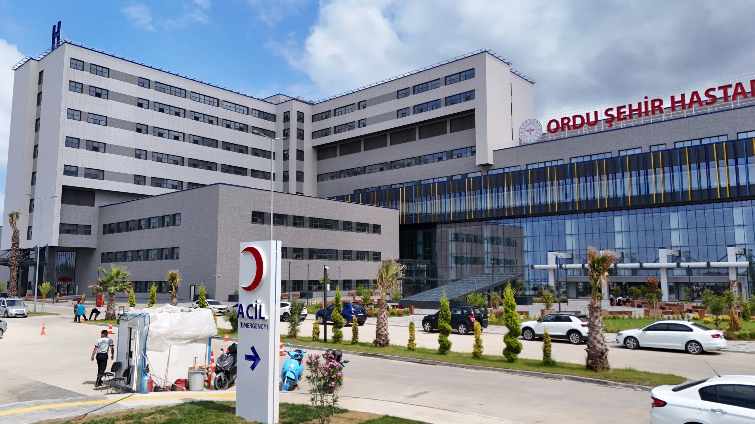Türkiye expands local production of medicines, medical devices