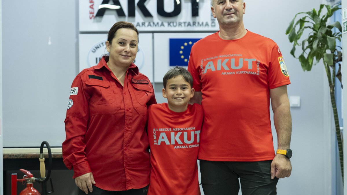 A survivor couple whose paths crossed after the Marmara earthquake now dedicate their lives to saving others, Istanbul, Türkiye,  Aug. 11, 2026. (AA Photo)