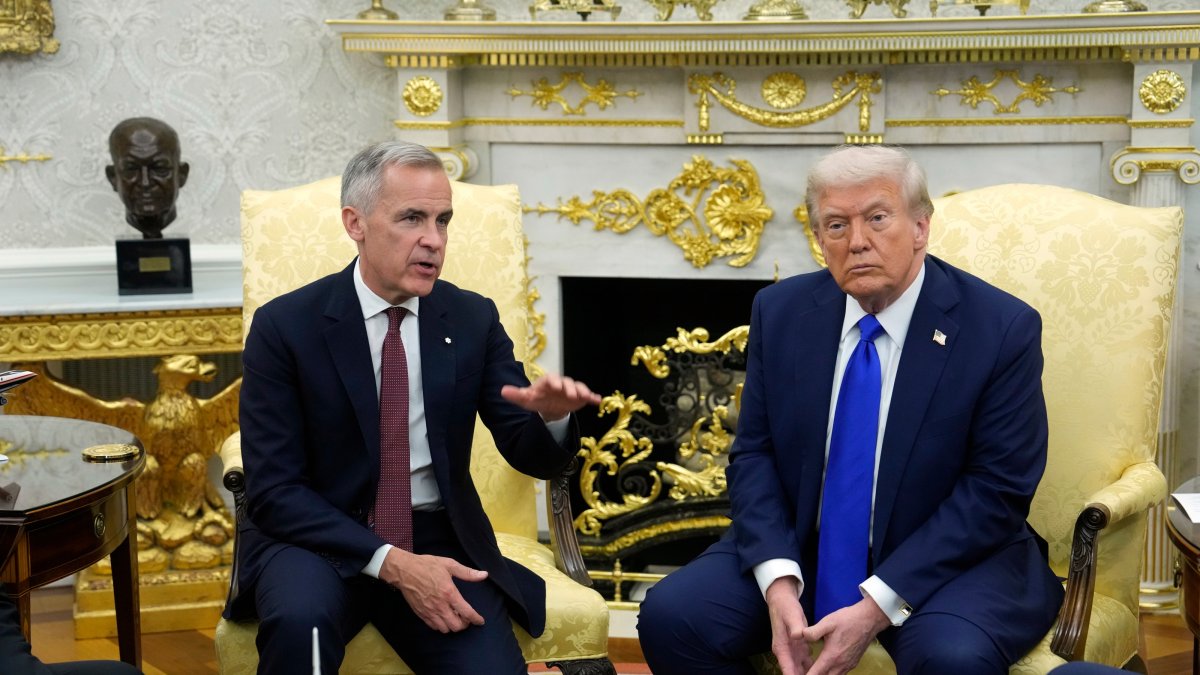 Canadian Prime Minister Mark Carney and President Donald Trump hold a press conference at the White House in Washington, D.C., Oct. 7, 2025. (AP File Photo)