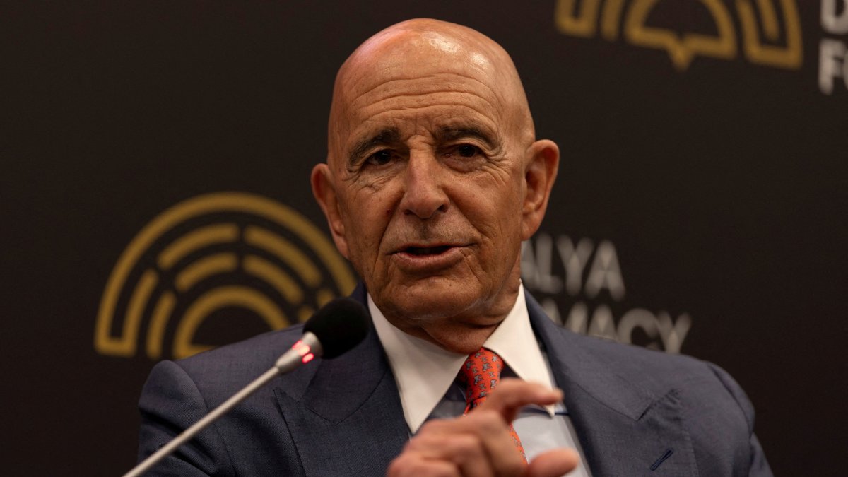  U.S. Special Envoy for Syria and Ambassador to Türkiye Tom Barrack speaks during a session at Antalya Diplomacy Forum in Antalya, April 17, 2026. (Reuters File Photo)