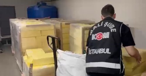 Teams take part in an investigation into alleged starch-based sugar quota violations, Istanbul, Türkiye, Aug. 18, 2026. (IHA Photo)