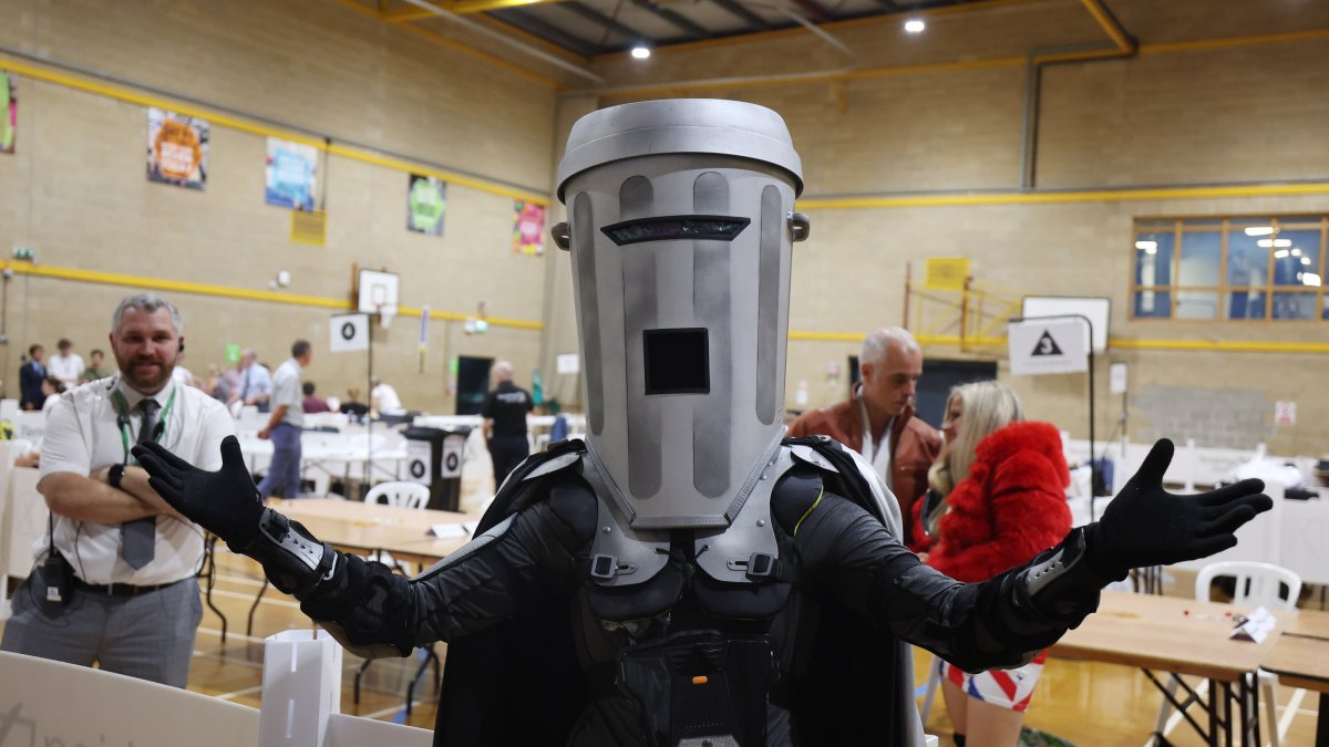Jon Harvey, also known as Count Binface, poses during the Clacton by-election, Clacton-on-Sea, U.K., Aug. 14, 2026. (EPA Photo)