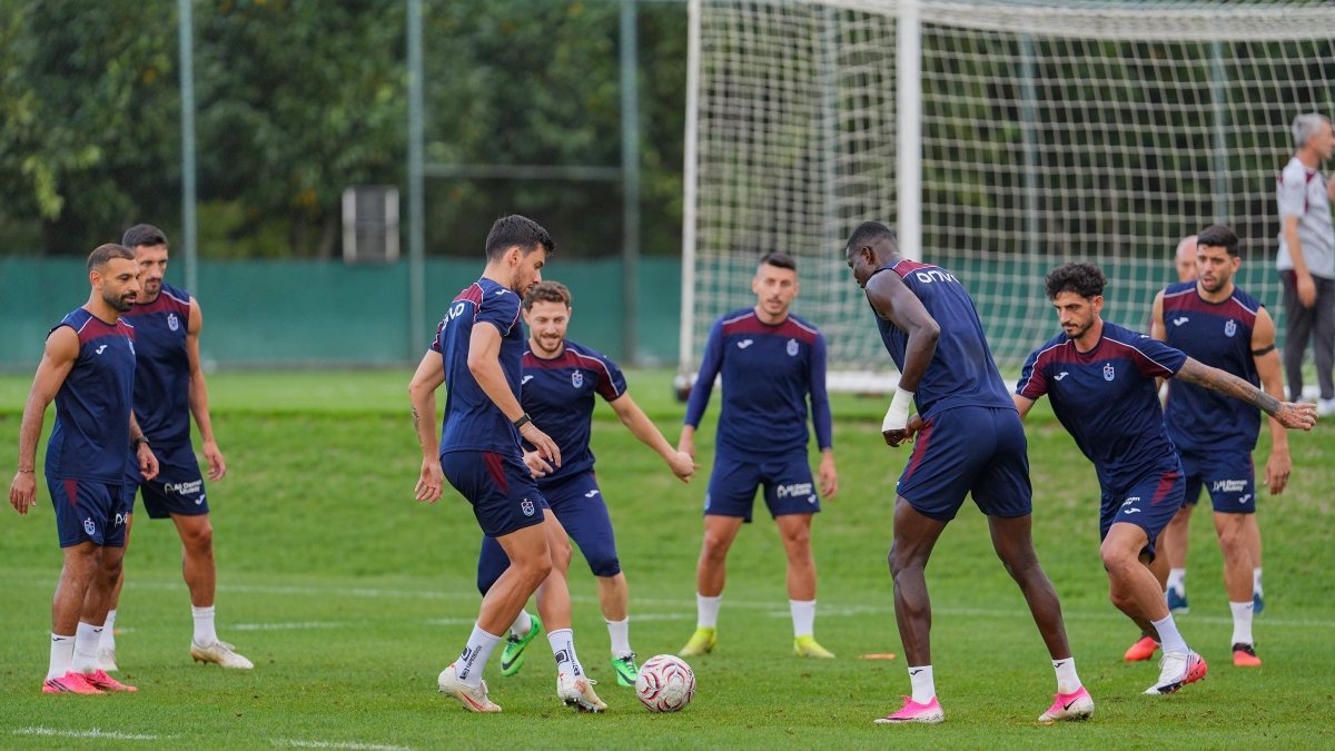 Trabzonspor players train ahead of the EFA Europa League playoff match against Ferencvaros, Trabzon, Türkiye, Aug. 19, 2026. (IHA Photo)