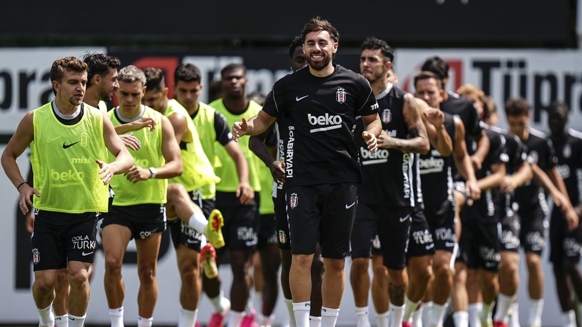 Beşiktaş players train ahead of the UEFA Europa League playoff first-leg match against Kauno Zalgiris, Istanbul, Türkiye, Aug. 19, 2026. (AA Photo)
