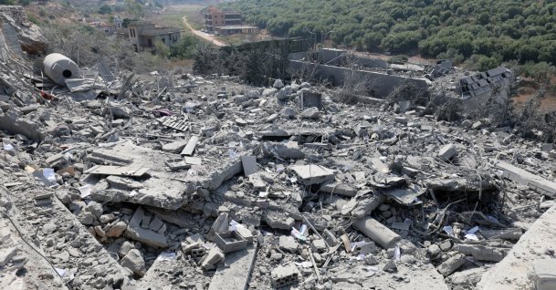 A damaged building after an Israeli airstrike on the village of Ansar, southern Lebanon, Aug. 15, 2026. (EPA Photo)
