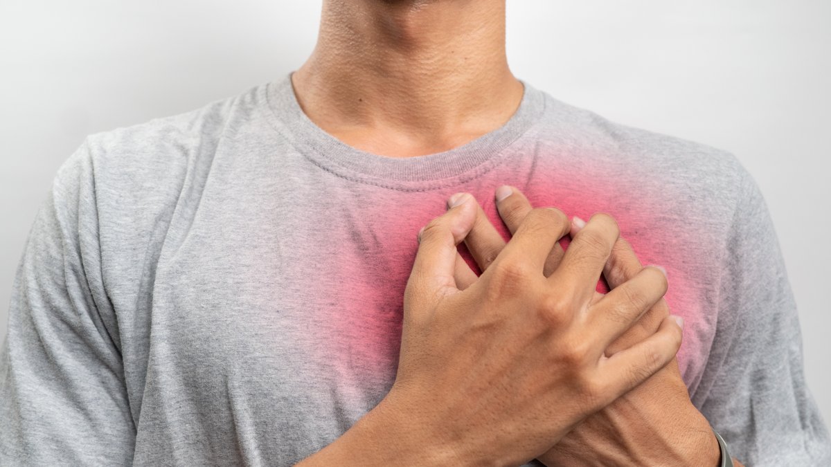Older people and those with heart or kidney problems are among the groups most at risk in extreme heat. (Shutterstock Photo)