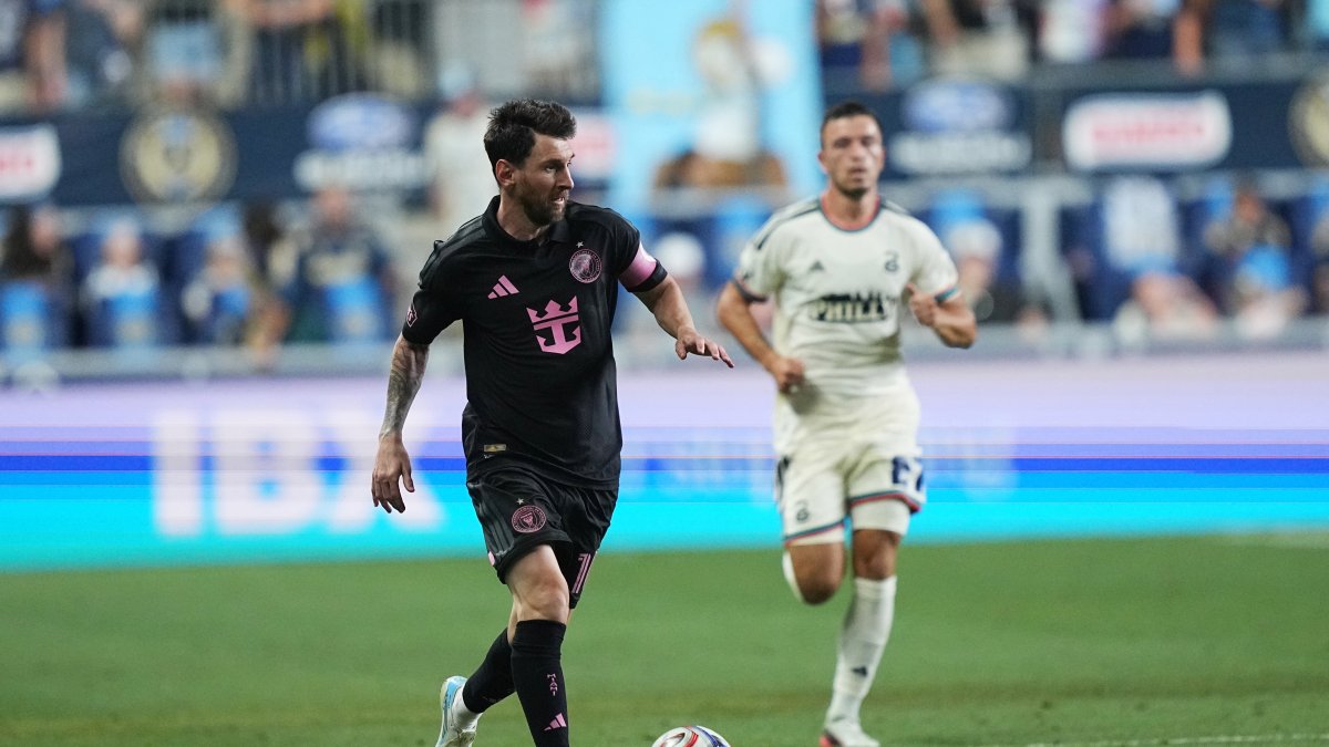 Inter Miami's Leo Messi moves the ball up the field during the second half of an MLS soccer match against the Philadelphia Union, Chester, U.S., Aug. 19, 2026. (AP Photo)