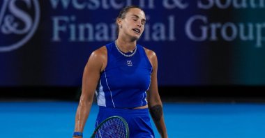 Aryna Sabalenka reacts after returning a shot against Sara Bejlek during the Cincinnati Open at Lindner Family Tennis Center, Mason, U.S., Aug. 19, 2026. (Reuters Photo)