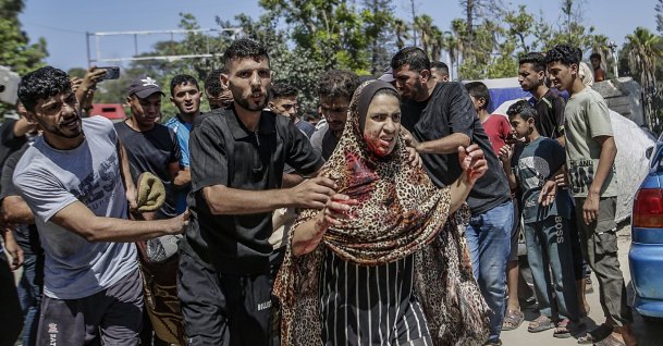 A Palestinian woman injured following an Israeli airstrike in Gaza City, Aug. 19, 2026. (EPA Photo)